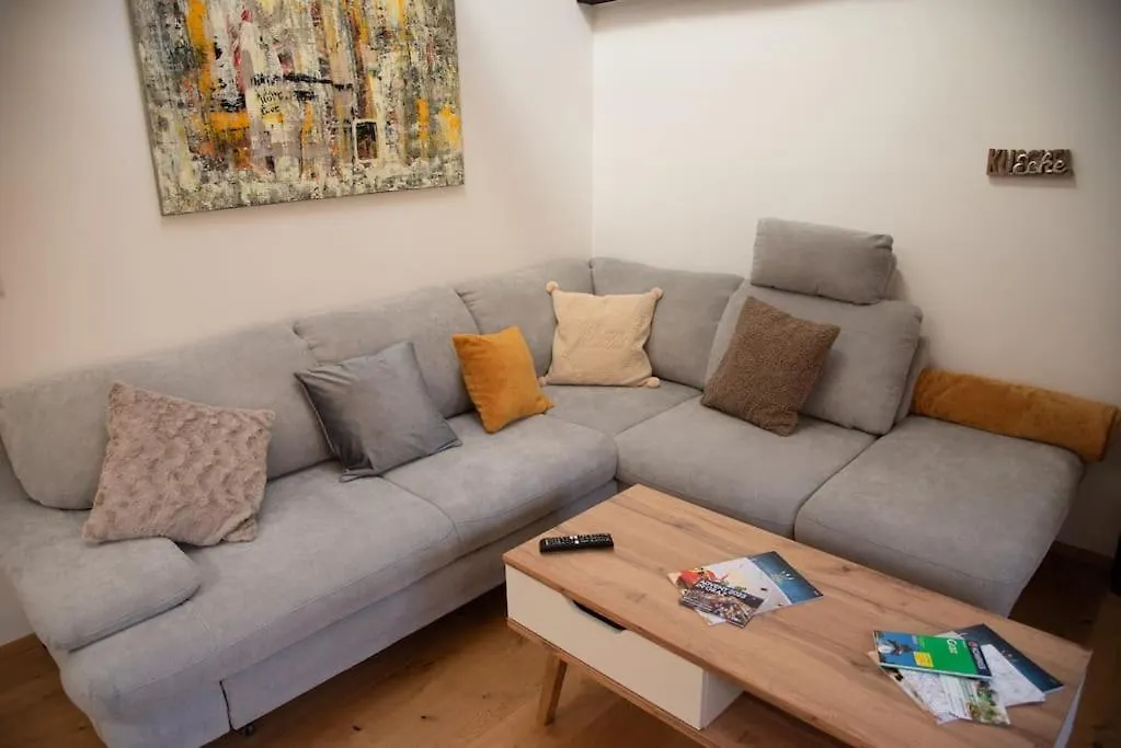Penthouse Mit Altstadtflair グラーツ
